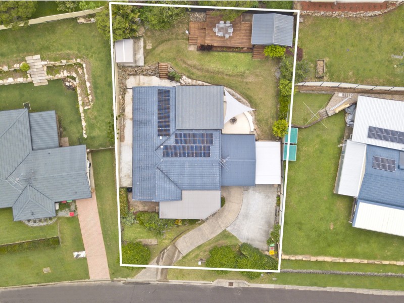 9 Duesbury Crescent, Edens Landing QLD 4207