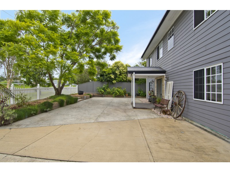 16 William Street, Waterford West QLD 4133