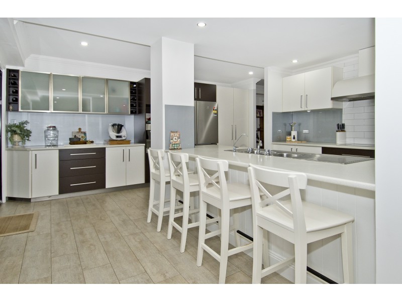 16 William Street, Waterford West QLD 4133