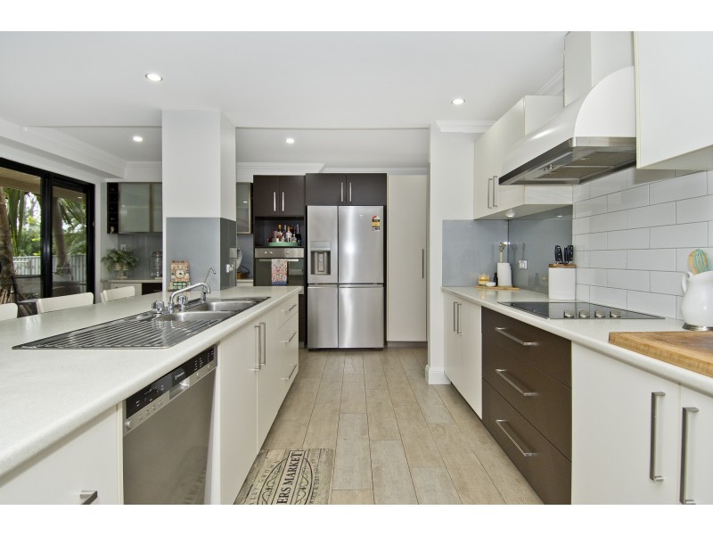 16 William Street, Waterford West QLD 4133