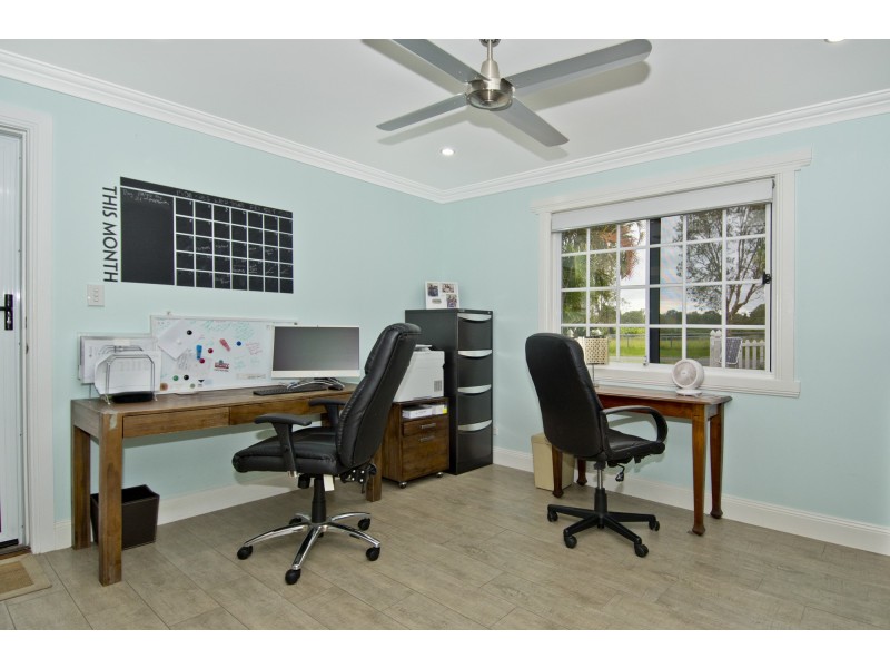 16 William Street, Waterford West QLD 4133