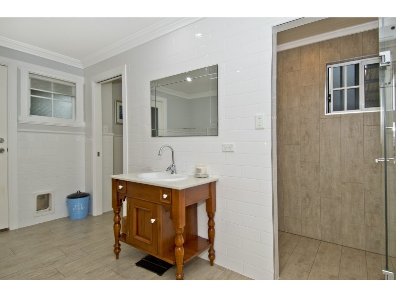 16 William Street, Waterford West QLD 4133