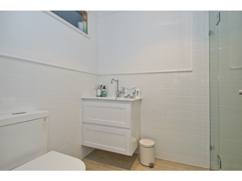 16 William Street, Waterford West QLD 4133