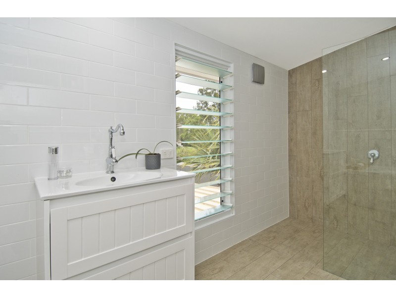 16 William Street, Waterford West QLD 4133