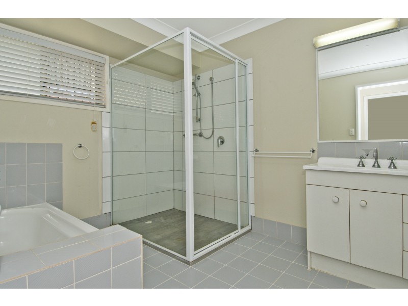 11 Scoresby Street, Mount Warren Park QLD 4207