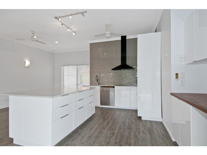 5 Salwood Place, Beenleigh QLD 4207