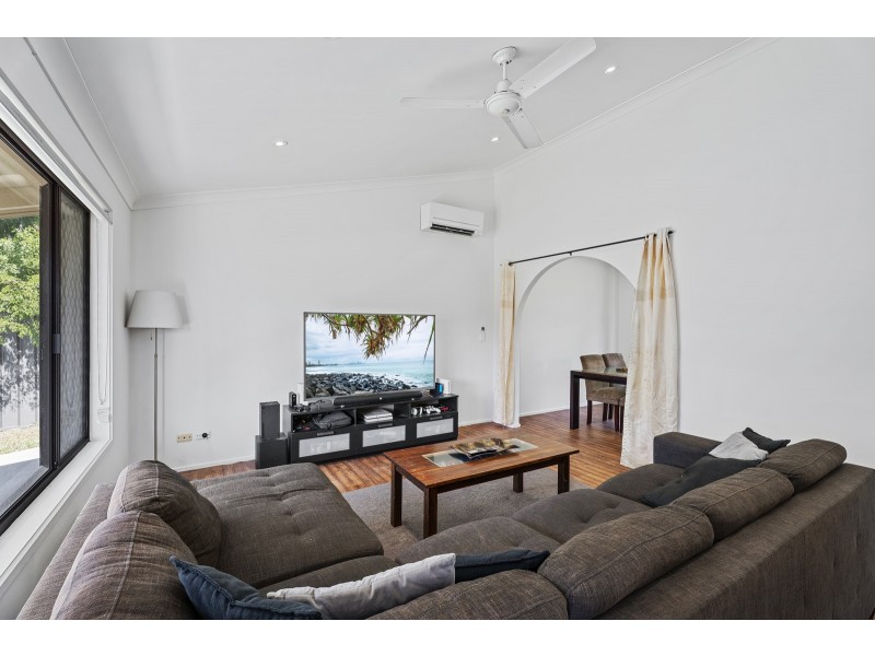 15 Melwood Street, Eagleby QLD 4207