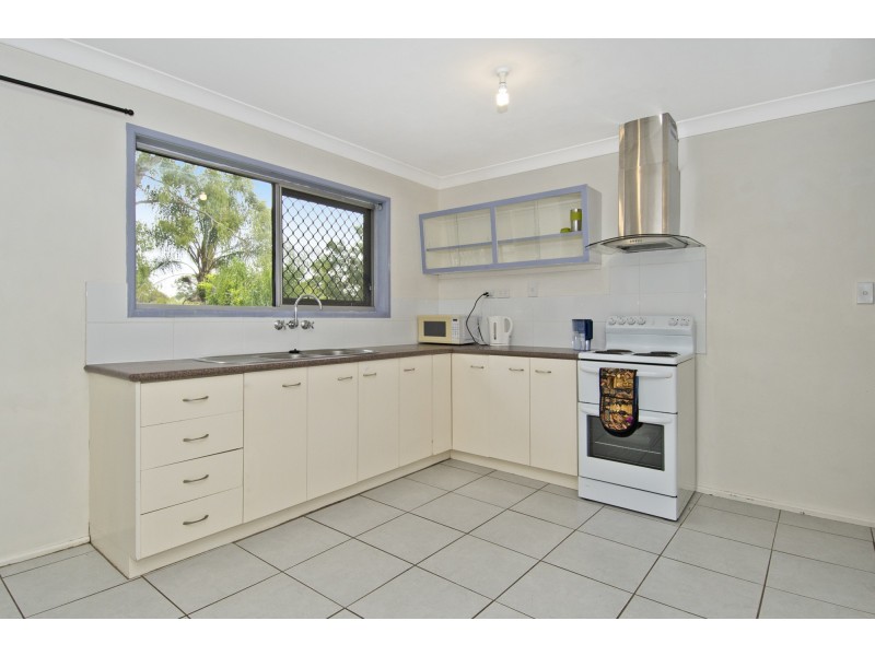 18 Meadow Crescent, Beenleigh QLD 4207