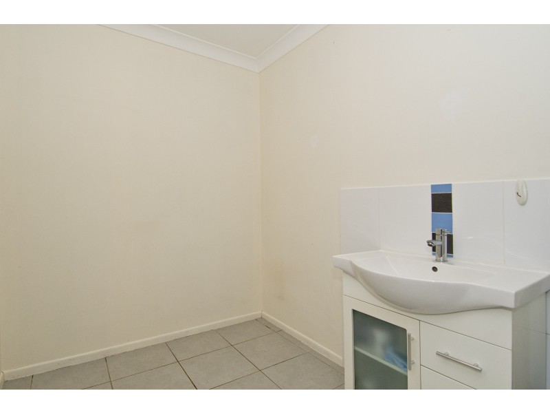 18 Meadow Crescent, Beenleigh QLD 4207