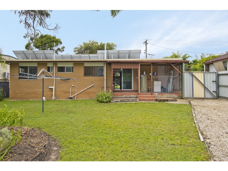 18 Meadow Crescent, Beenleigh QLD 4207