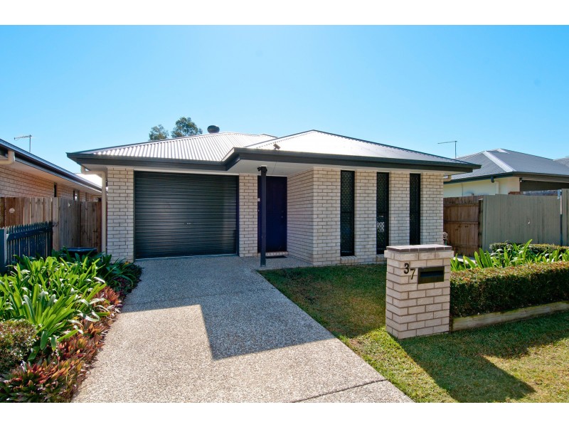 37 Ravensbourne Circuit, Waterford QLD 4133