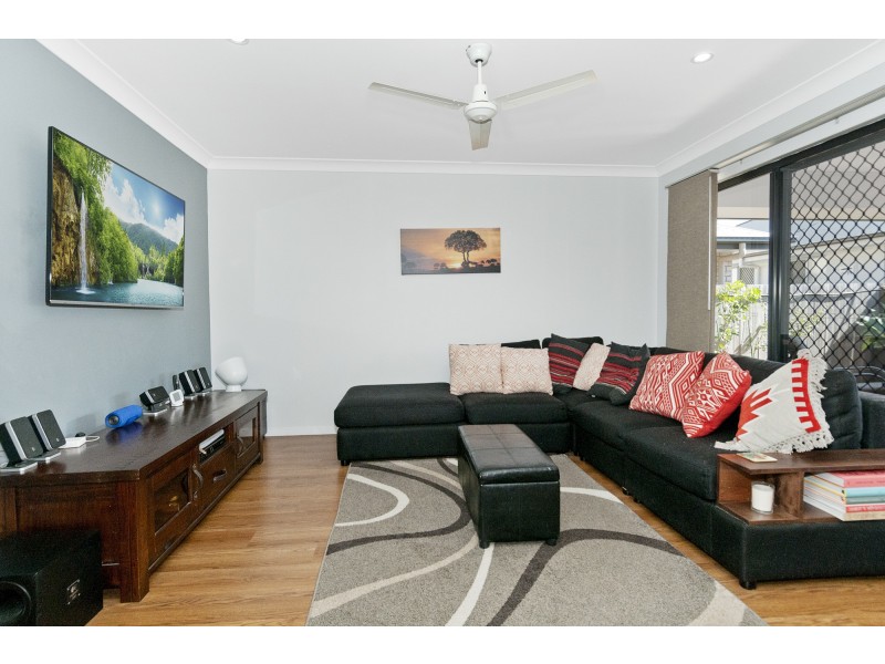 37 Ravensbourne Circuit, Waterford QLD 4133