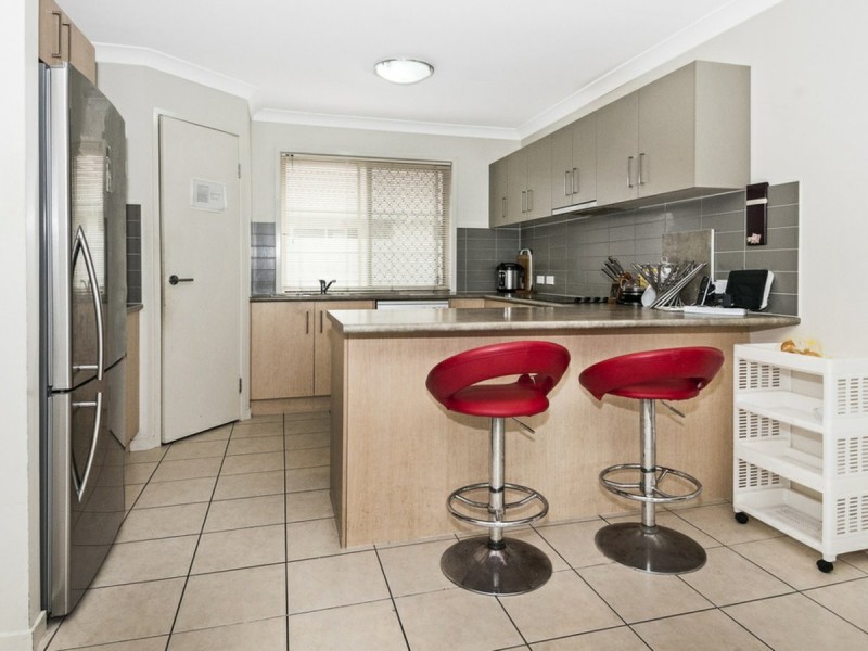 13 Sandpiper Circuit, Eagleby QLD 4207