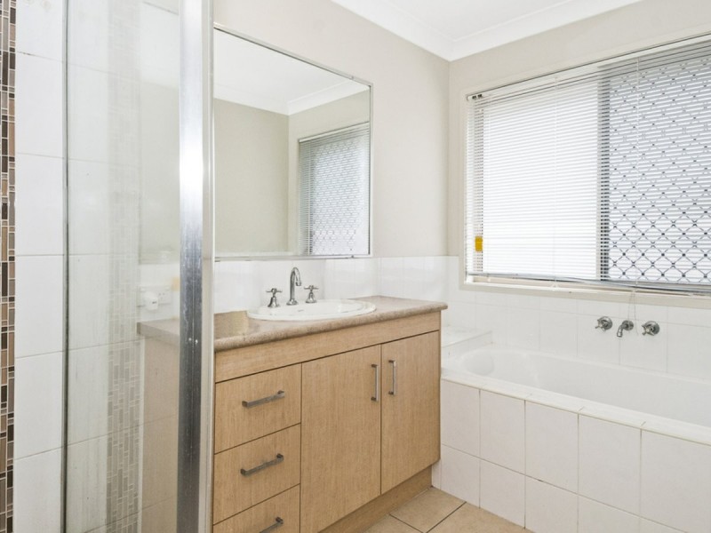 13 Sandpiper Circuit, Eagleby QLD 4207