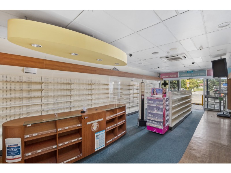 Shop 2/125-127 Castile Crescent, Edens Landing QLD 4207