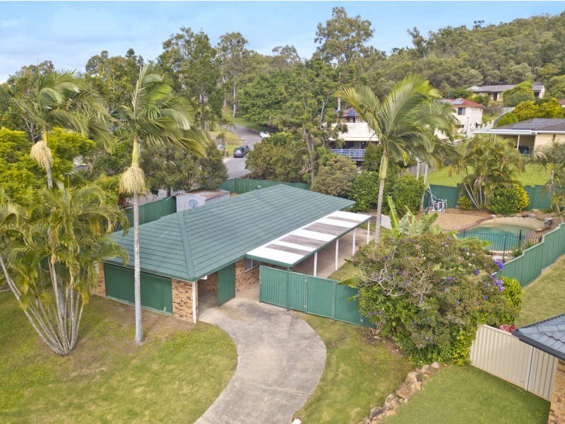 13 Duesbury Crescent, Edens Landing QLD 4207