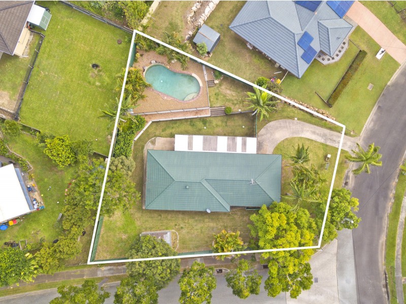 13 Duesbury Crescent, Edens Landing QLD 4207
