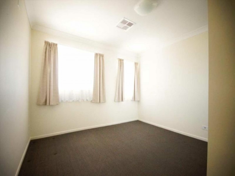 22 Lenna Court, Mount Warren Park QLD 4207