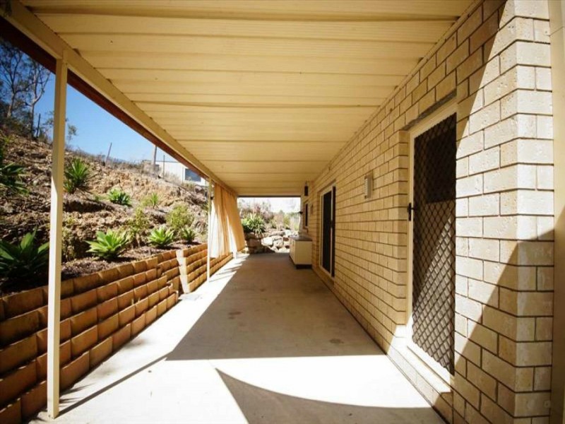 22 Lenna Court, Mount Warren Park QLD 4207