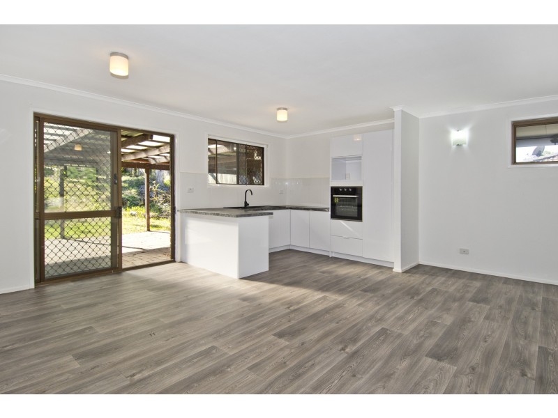 54 Avonmore Street, Edens Landing QLD 4207