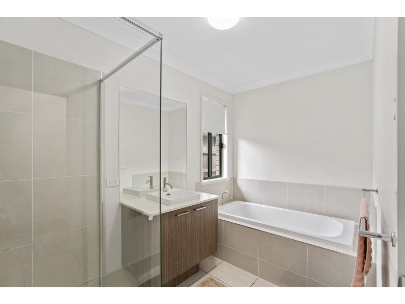 247 Killara Boulevard, Logan Reserve QLD 4133