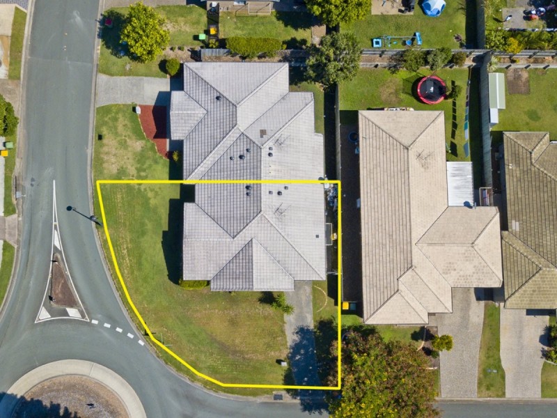 2/2 Wyndham Circuit, Holmview QLD 4207