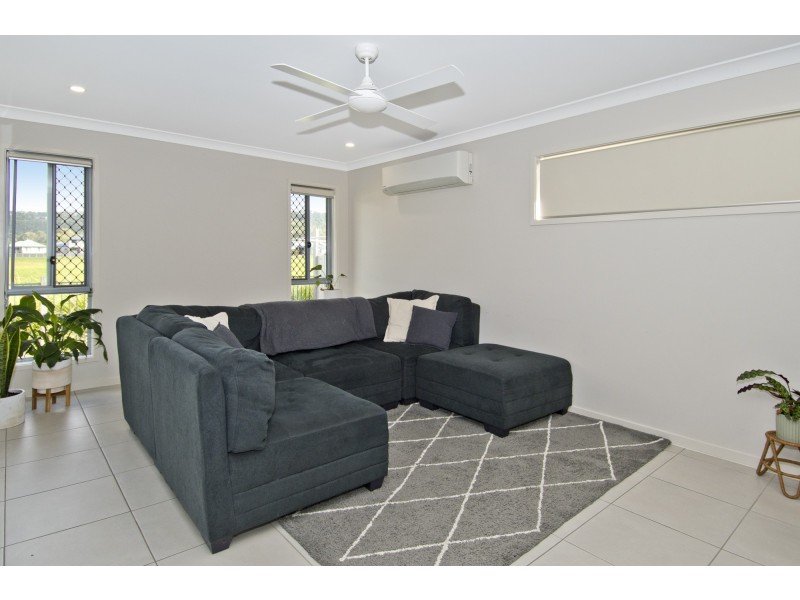 15 Windmill Place, Belivah QLD 4207