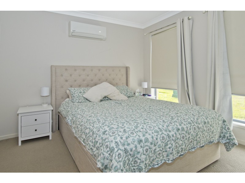 15 Windmill Place, Belivah QLD 4207