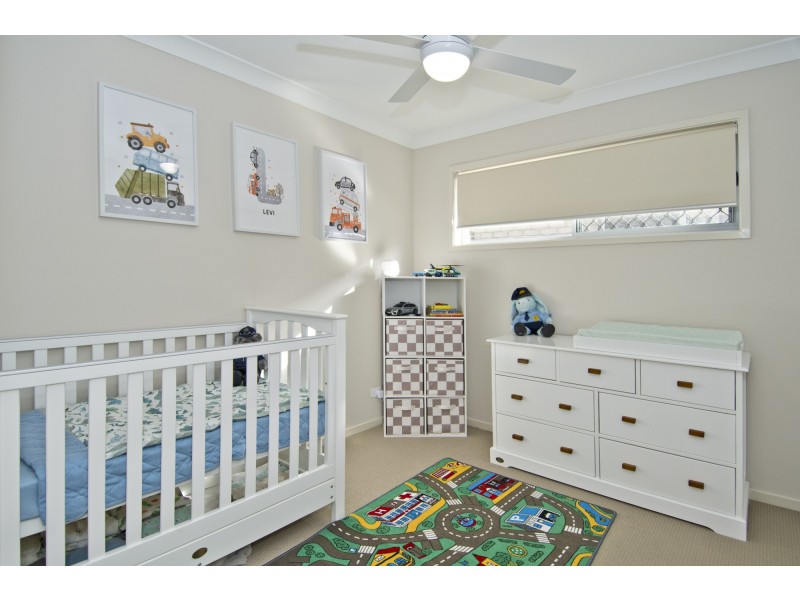 15 Windmill Place, Belivah QLD 4207