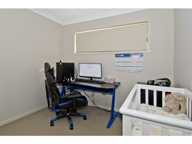 15 Windmill Place, Belivah QLD 4207