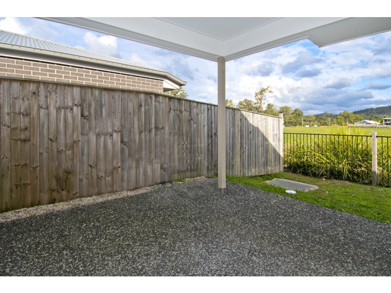 15 Windmill Place, Belivah QLD 4207