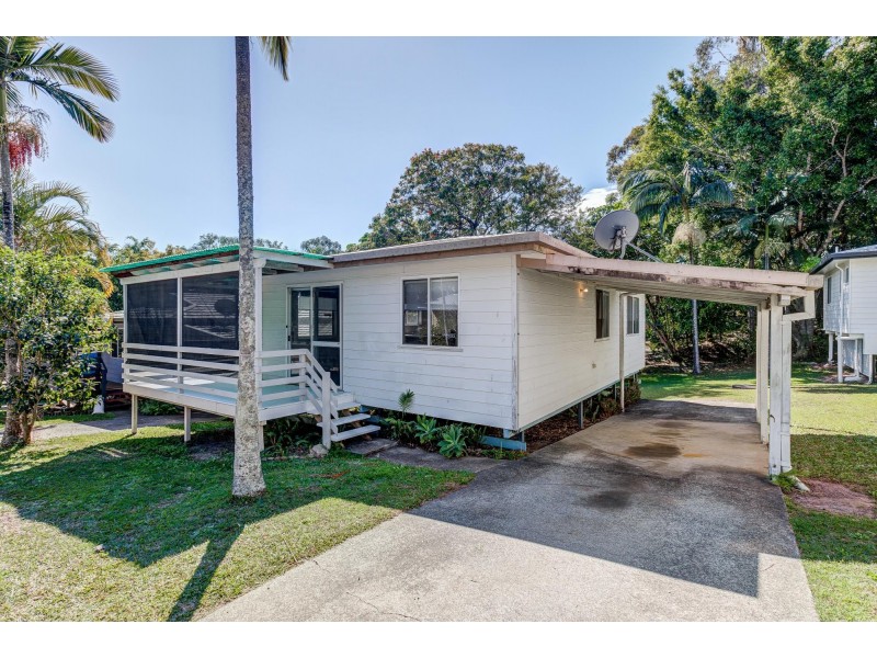 5 Woodlands Drive, Stapylton QLD 4207