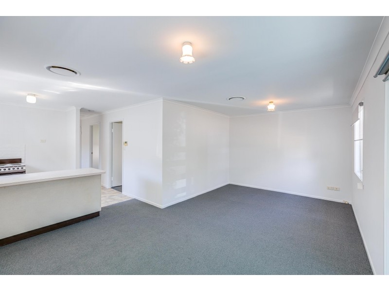 5 Woodlands Drive, Stapylton QLD 4207