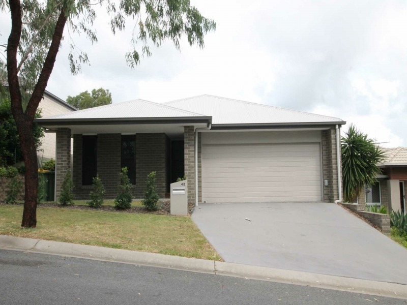 45 Outlook Drive, Waterford QLD 4133