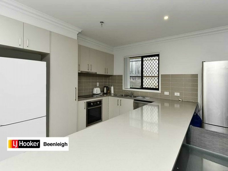 45 Outlook Drive, Waterford QLD 4133