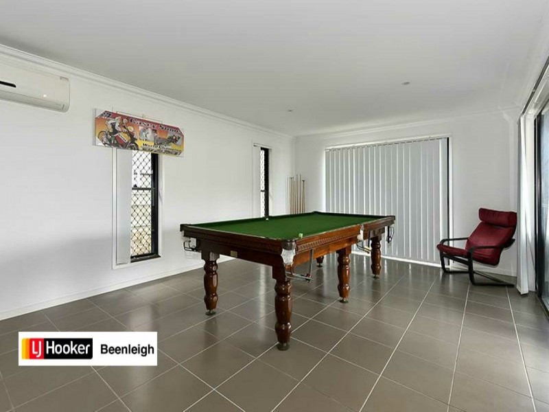45 Outlook Drive, Waterford QLD 4133