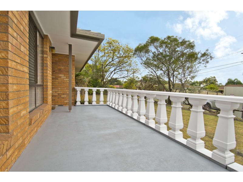 9 Chifley Drive, Bethania QLD 4205