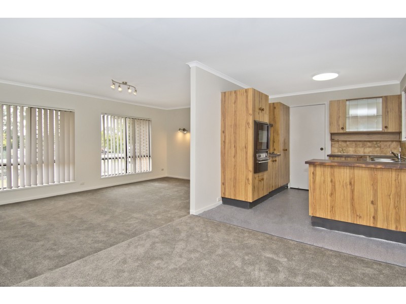 9 Chifley Drive, Bethania QLD 4205