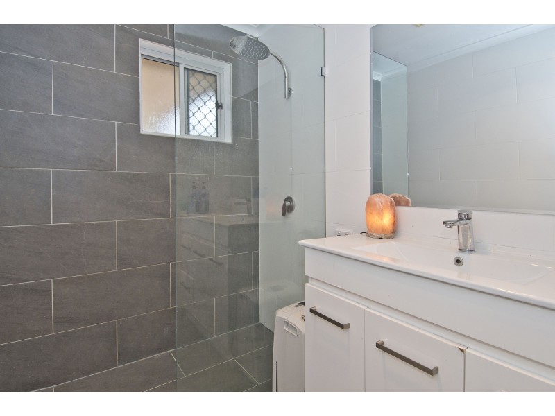 24 Bedford Crescent, Eagleby QLD 4207