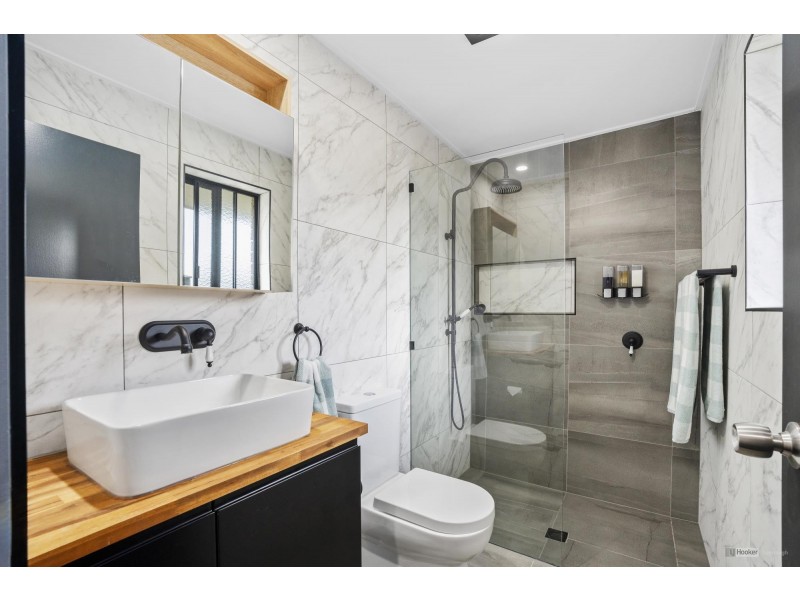 16 Riley Court, Windaroo QLD 4207