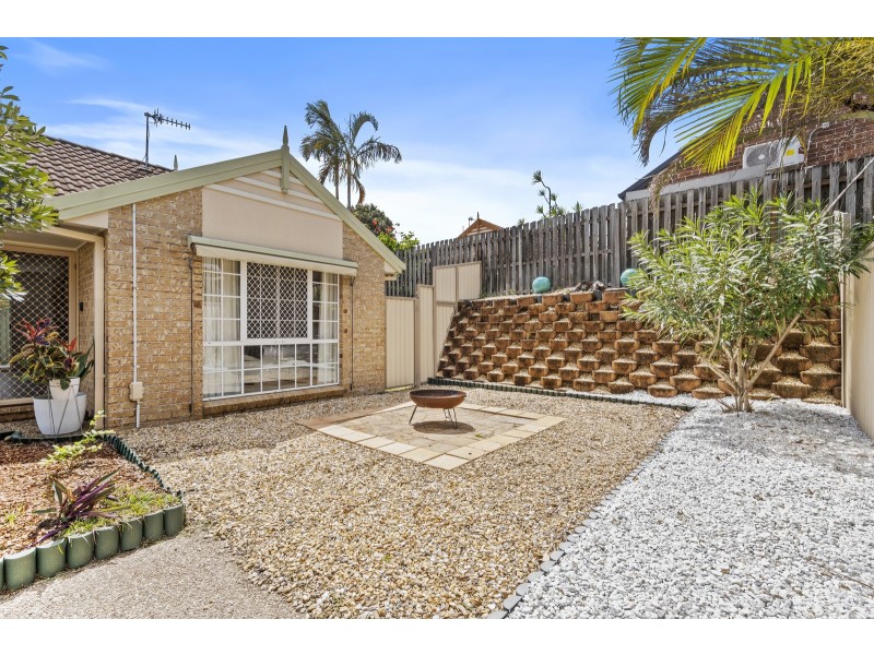 2/41J Murtha Drive, Elanora QLD 4221