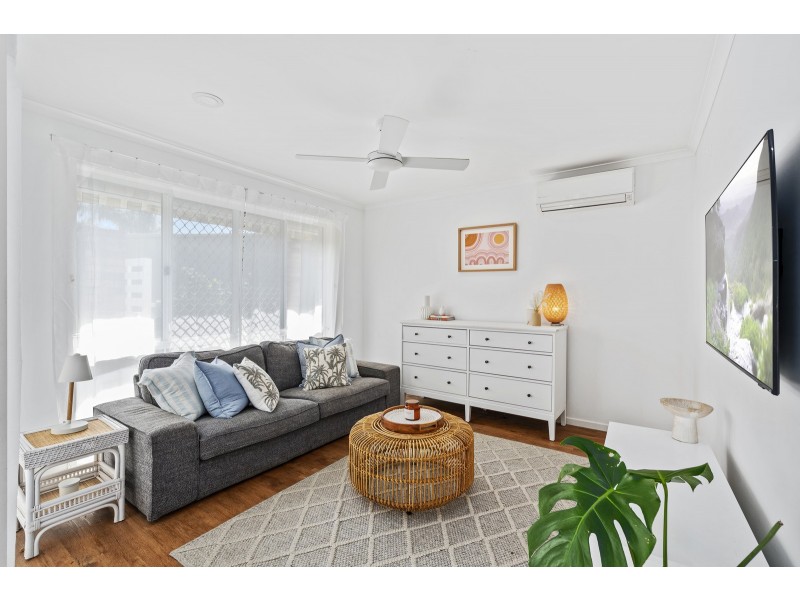 2/41J Murtha Drive, Elanora QLD 4221