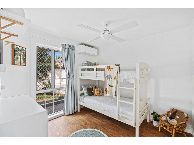 2/41J Murtha Drive, Elanora QLD 4221