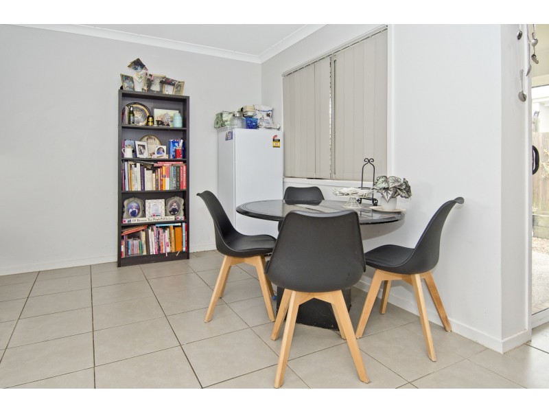 2/11 Spruce Street, Loganlea QLD 4131