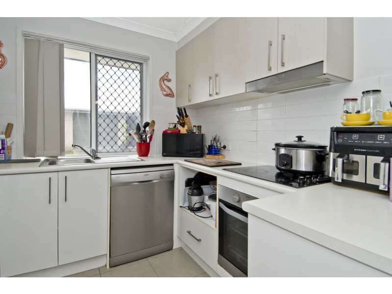 2/11 Spruce Street, Loganlea QLD 4131