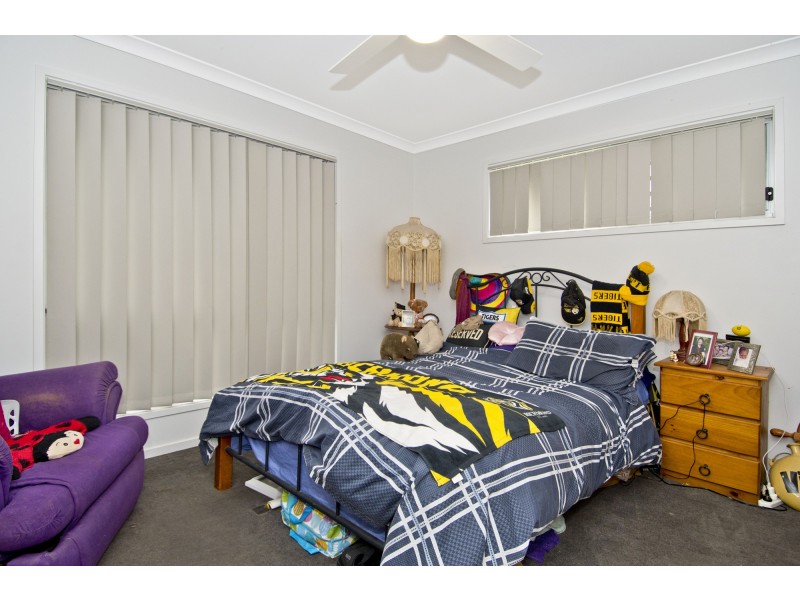 2/11 Spruce Street, Loganlea QLD 4131