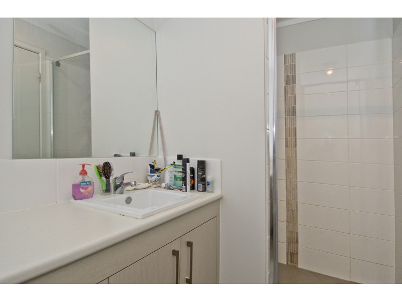 2/11 Spruce Street, Loganlea QLD 4131