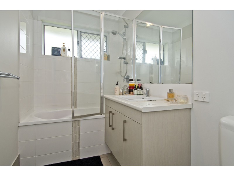 2/11 Spruce Street, Loganlea QLD 4131