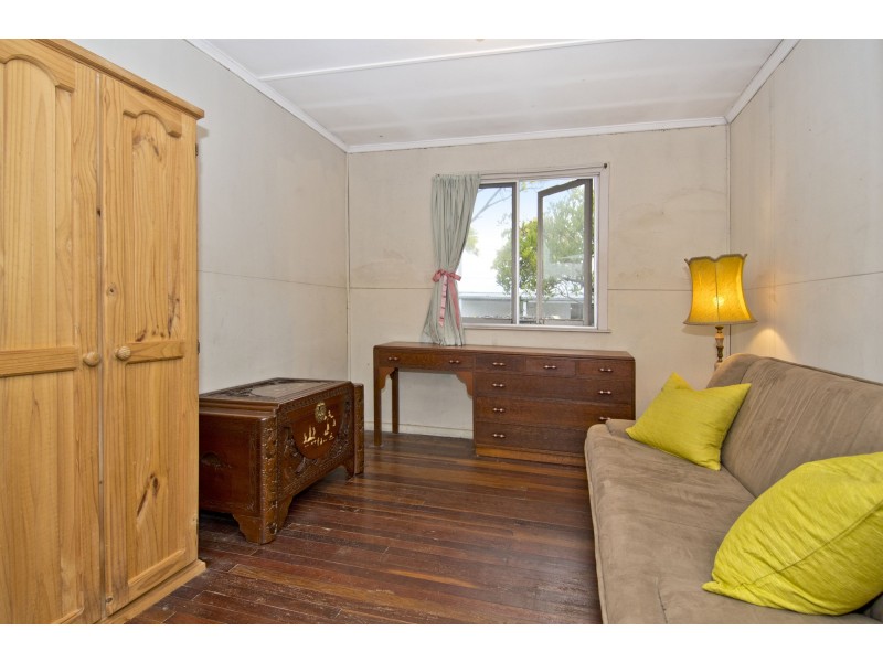 11 Pine Avenue, Beenleigh QLD 4207