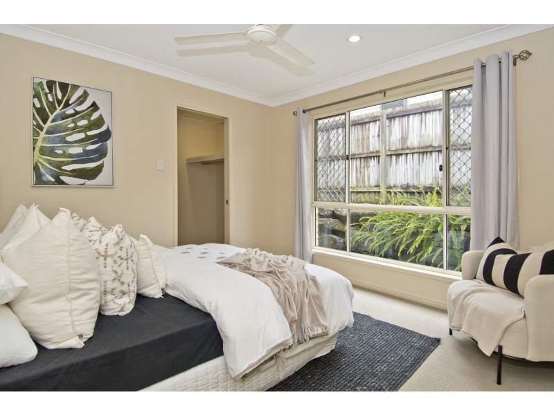 14 Mountain View Crescent, Mount Warren Park QLD 4207